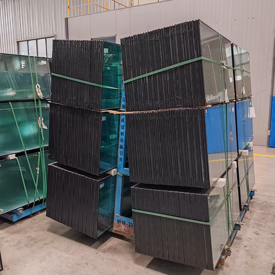 Clear Tinted Reflective Laminated Mirror Patterned Tempered Glass for Building